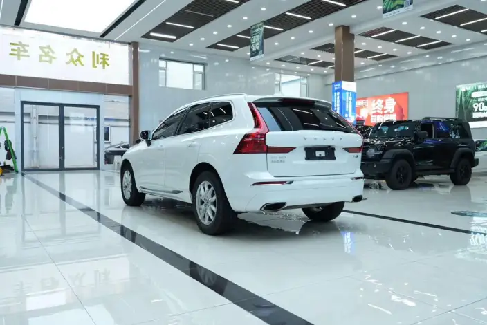 Volvo XC60 2021 Model T5 4WD Smart Range Sports Edition – фото 5