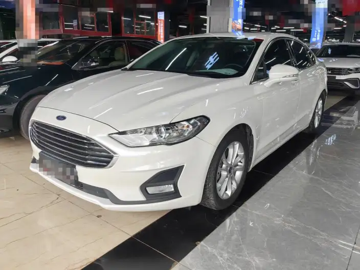 Ford Mondeo 2020 Model EcoBoost 180 Fashion Model – фото 1