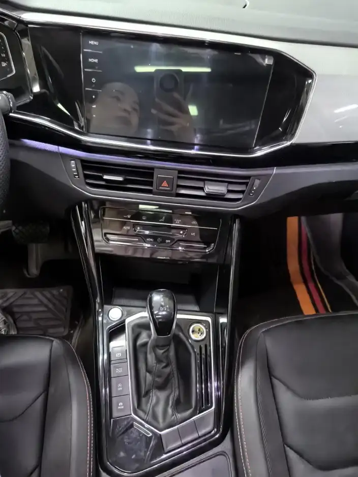 Volkswagen Tayron 2021 Model 330TSI 2WD Luxury Zhilian Edition – фото 9