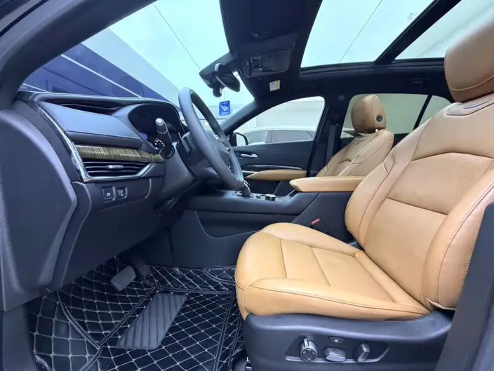 Cadillac XT4 2022 Model 28T 2WD Noble Model – фото 8