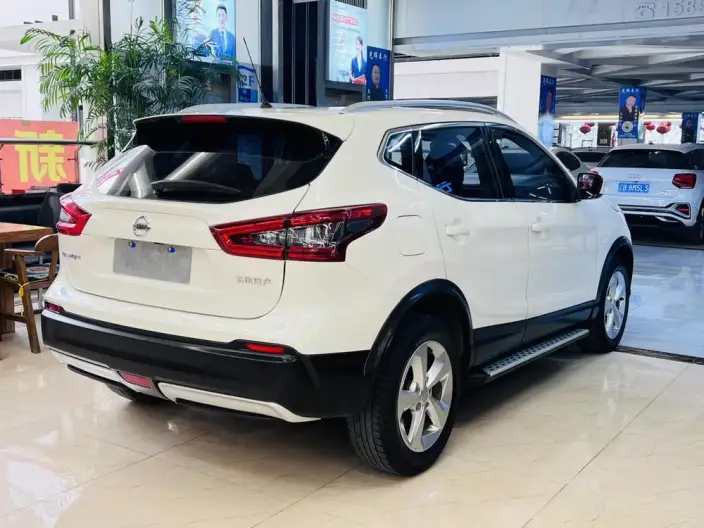 Nissan Qashqai 2022 Model 2.0L XV Smart Edition – фото 6