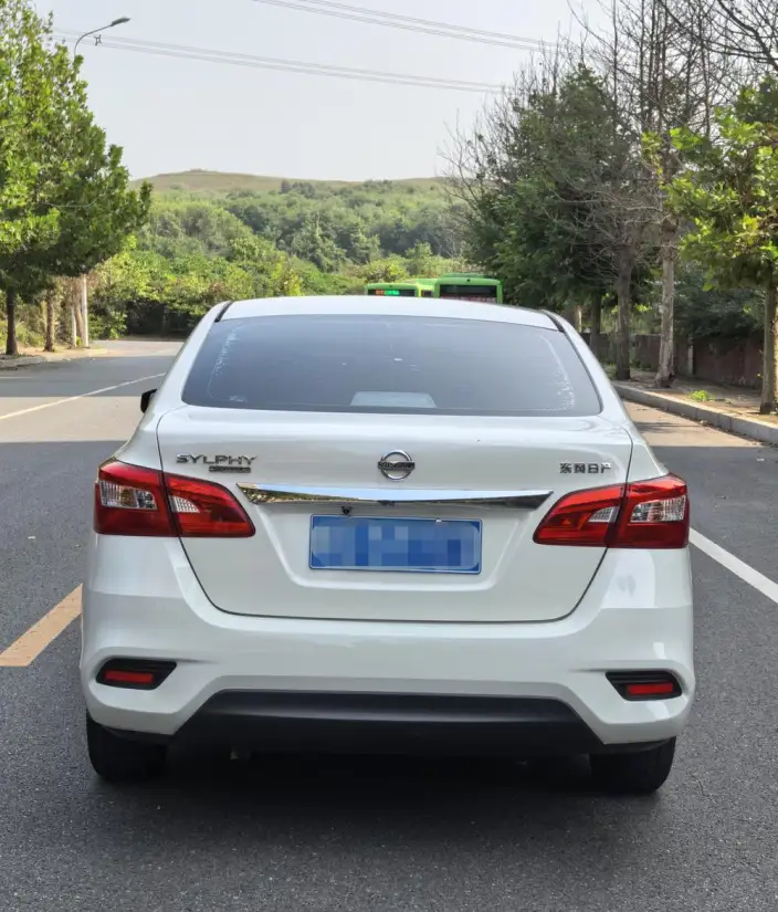 Nissan Sylphy 2022 Model Classic 1.6 XE CVT Comfort Edition – фото 5