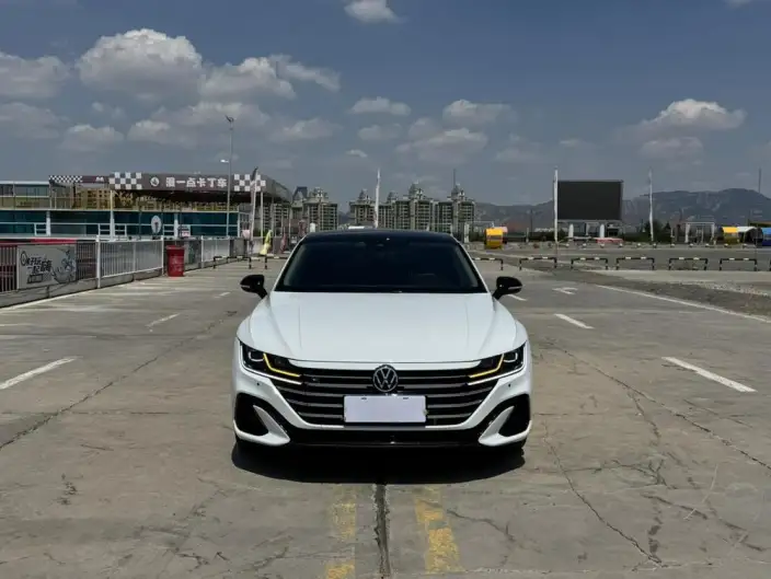 Volkswagen CC 2023 Model 380TSI Eye-catching version – фото 2