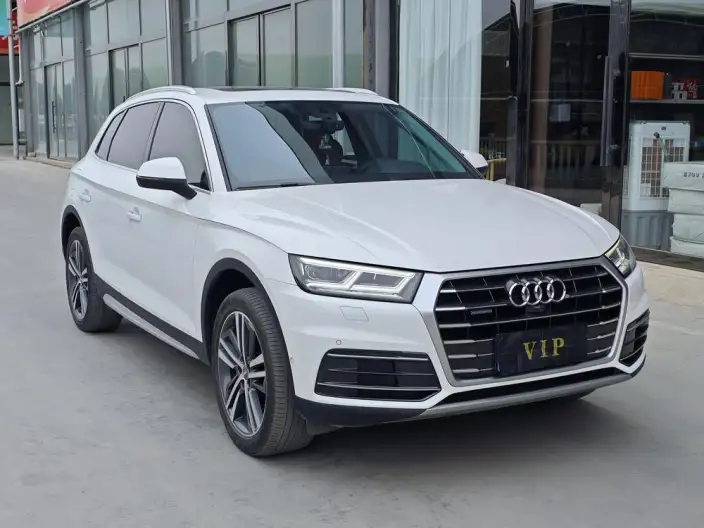 Audi Q5L 2020 Model 45 TFSI Exclusive Fuga Model – фото 3