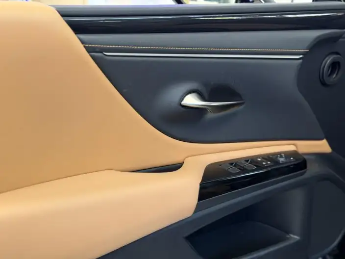 Lexus ES 2022 Model 200 Superior Edition – фото 10
