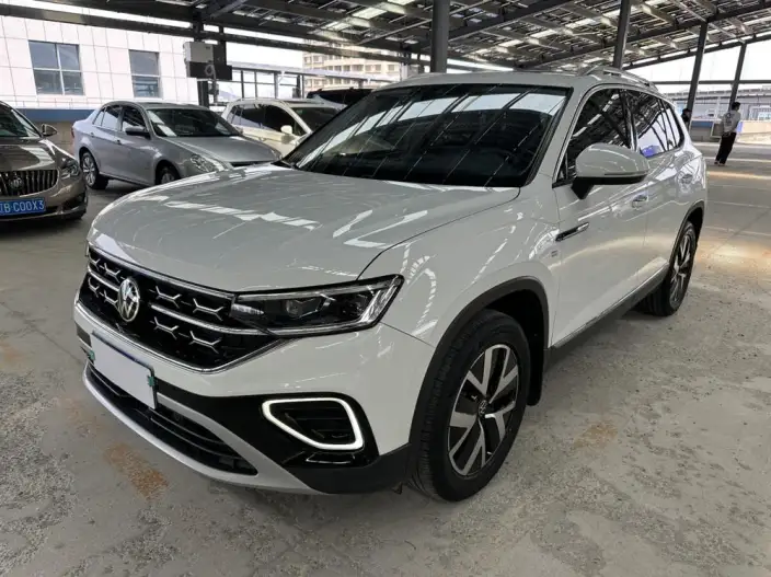 Volkswagen Tayron 2023 Model 280TSI 2WD Luxury Plus Advanced version – фото 1
