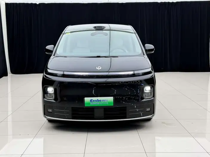 Leapmotor D99 2026 Model EV 700 Zhizun Edition – фото 2