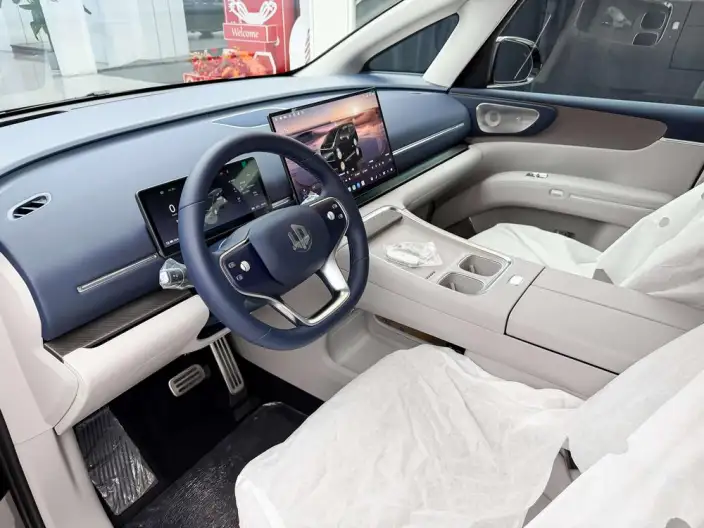Leapmotor D99 2026 Model EV 700 Zhizun Edition – фото 8