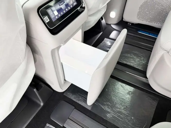 Leapmotor D99 2026 Model EV 700 Zhizun Edition – фото 9