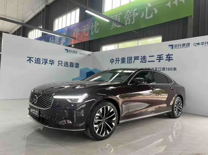 Volvo S90 2026 Model B5 Smart Range Deluxe Edition – фото 1