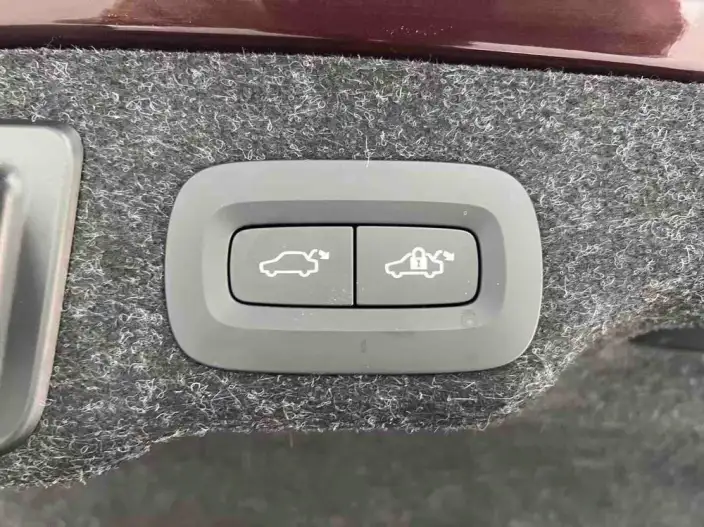 Volvo S90 2026 Model B5 Smart Range Deluxe Edition – фото 8