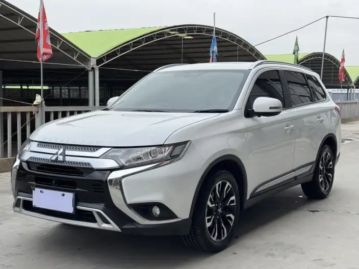 Mitsubishi Outlander 2020 Model 2.0L 2WD Changxiang Edition 5 seat