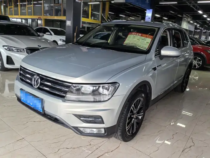 Volkswagen Tiguan L 2020 Model 330TSI Automatic 2WD Panorama Comfort Edition China VI – фото 1