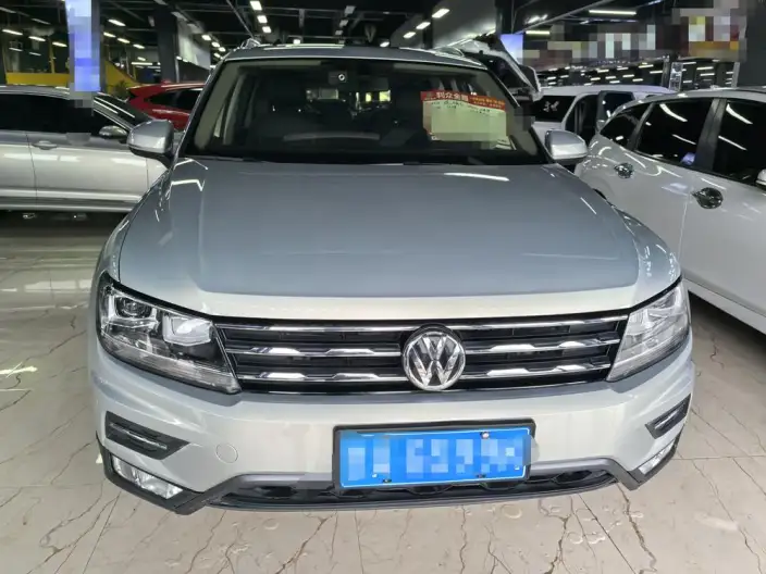 Volkswagen Tiguan L 2020 Model 330TSI Automatic 2WD Panorama Comfort Edition China VI – фото 2