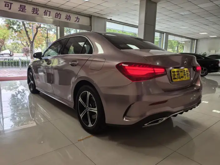 Mercedes-Benz A-class 2025 Model A 200 L Fashion Edition – фото 4