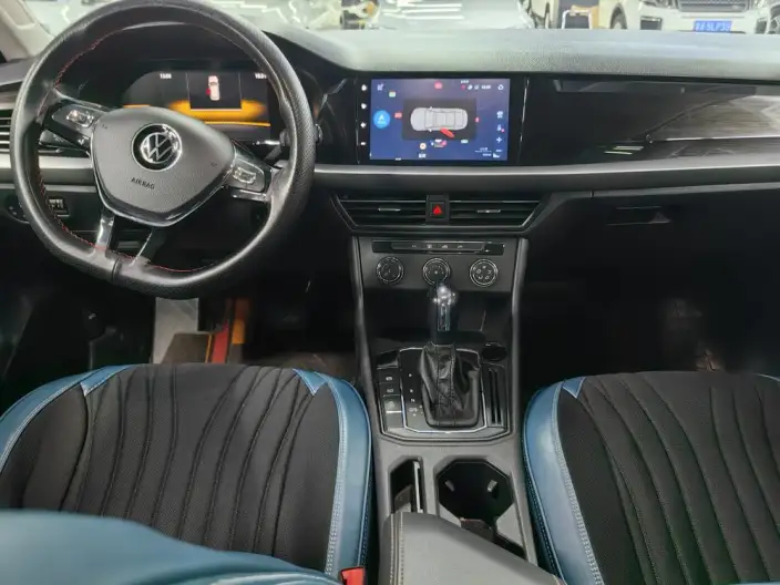 Volkswagen Lavida 2021 Model 1.5L Automatic Comfort Edition – фото 4