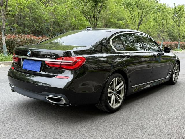 BMW 7 Series Модель 2018 года 730Li Leading M Sports Set – фото 5