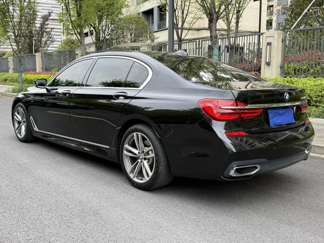 BMW 7 Series Модель 2018 года 730Li Leading M Sports Set – фото 6