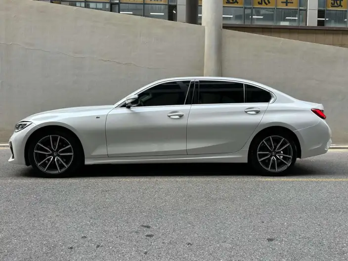BMW 3 Series 2021 Model 325Li M Sports Set – фото 3