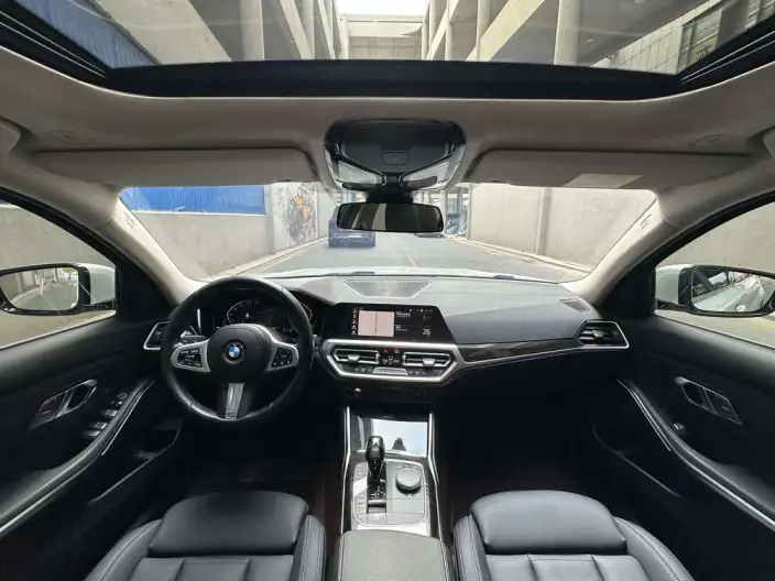 BMW 3 Series 2021 Model 325Li M Sports Set – фото 9