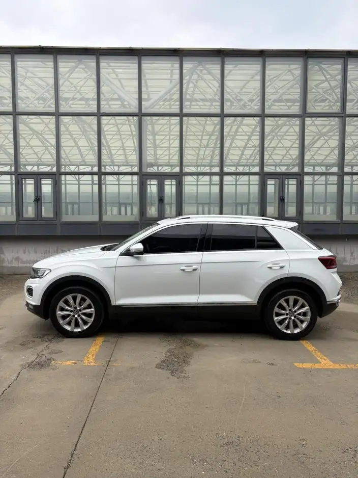 Volkswagen T-Roc 2020 Model 280TSI DSG 2WD Enterprising Model – фото 4