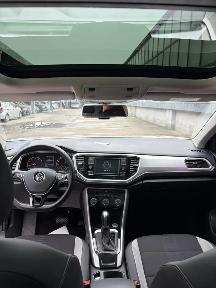 Volkswagen T-Roc 2020 Model 280TSI DSG 2WD Enterprising Model – фото 9