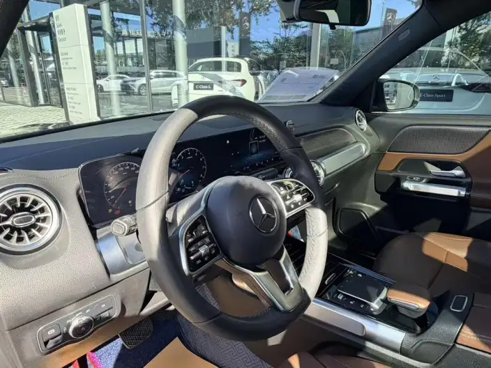 Mercedes-Benz GLB 2023 Model GLB 220 Dynamic Model – фото 10