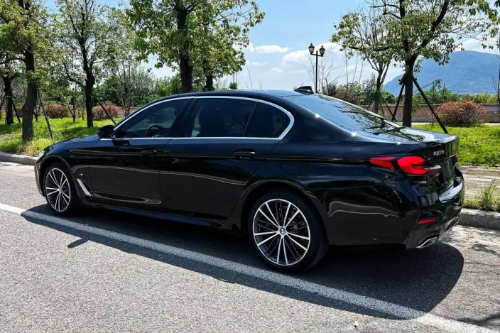 BMW 5 Series 2022 Model 530Li Executive Model M Sports Set – фото 4