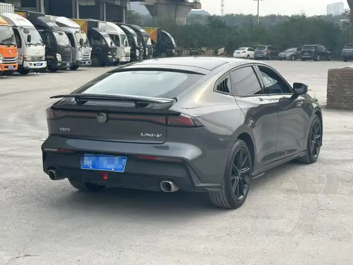Changan UNI-V 2022 Model 1.5T Noble Model – фото 6