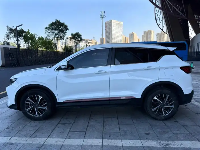 Geely Binyue 2023 Model 1.4T Manual Gold Edition – фото 4