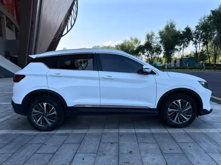 Geely Binyue 2023 Model 1.4T Manual Gold Edition – фото 8