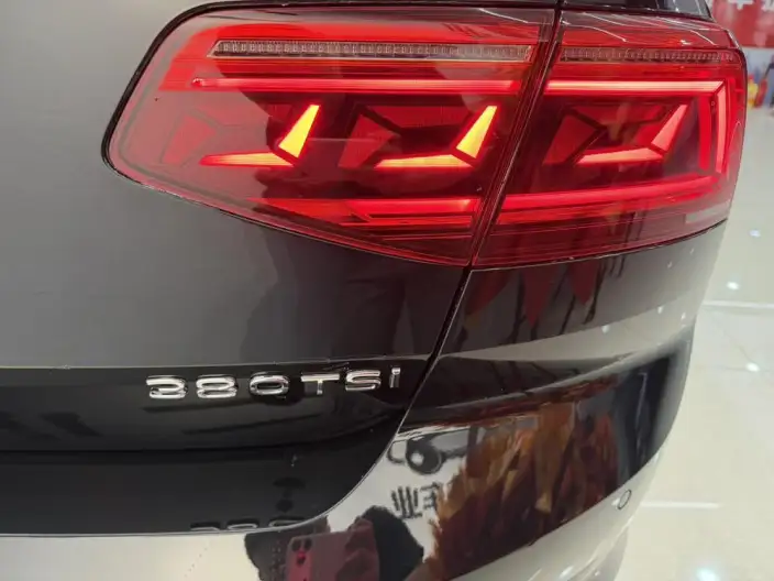 Volkswagen Magotan 2020 Model 380TSI DSG Luxury Model – фото 9