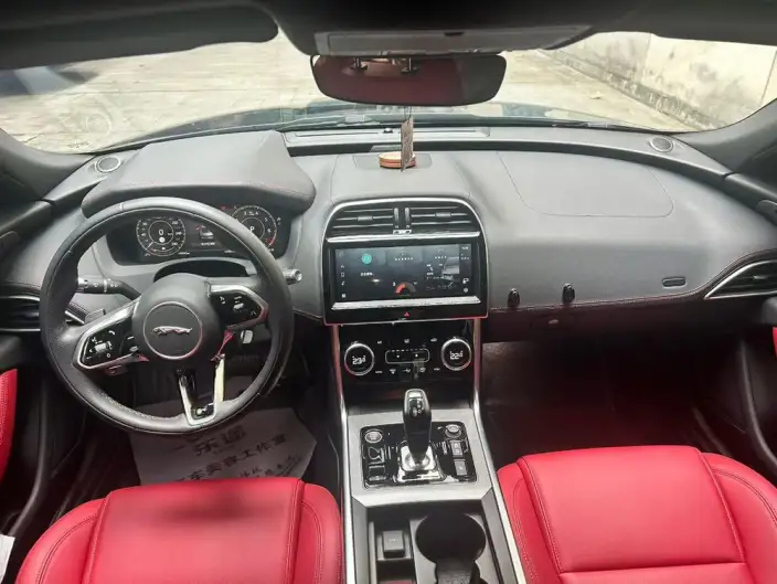 Jaguar XE L 2022 Model 2.0T 250PS R-DYNAMIC S Enterprising Sports Edition – фото 7