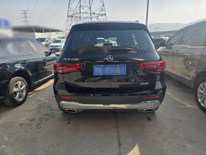 Mercedes-Benz GLB 2023 Model GLB 220 Fashion Model – фото 5