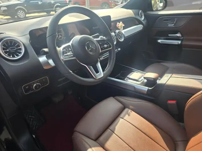 Mercedes-Benz GLB 2023 Model GLB 220 Fashion Model – фото 8