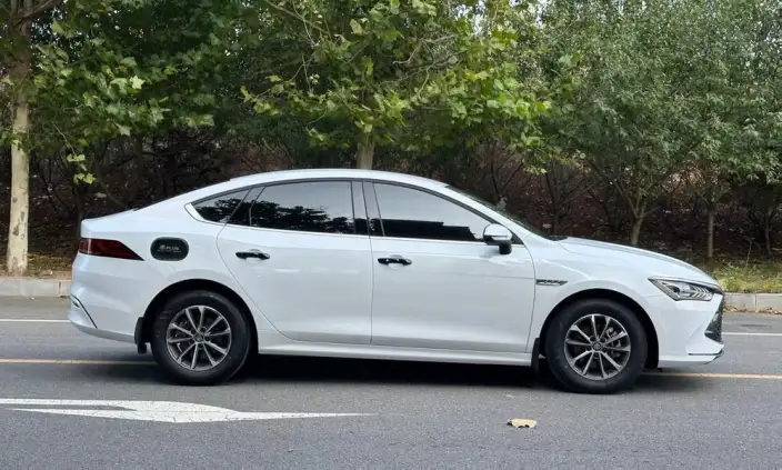 BYD Qin PLUS DM 2024 Model Honor Edition DM-i 55KM Leading Model – фото 6