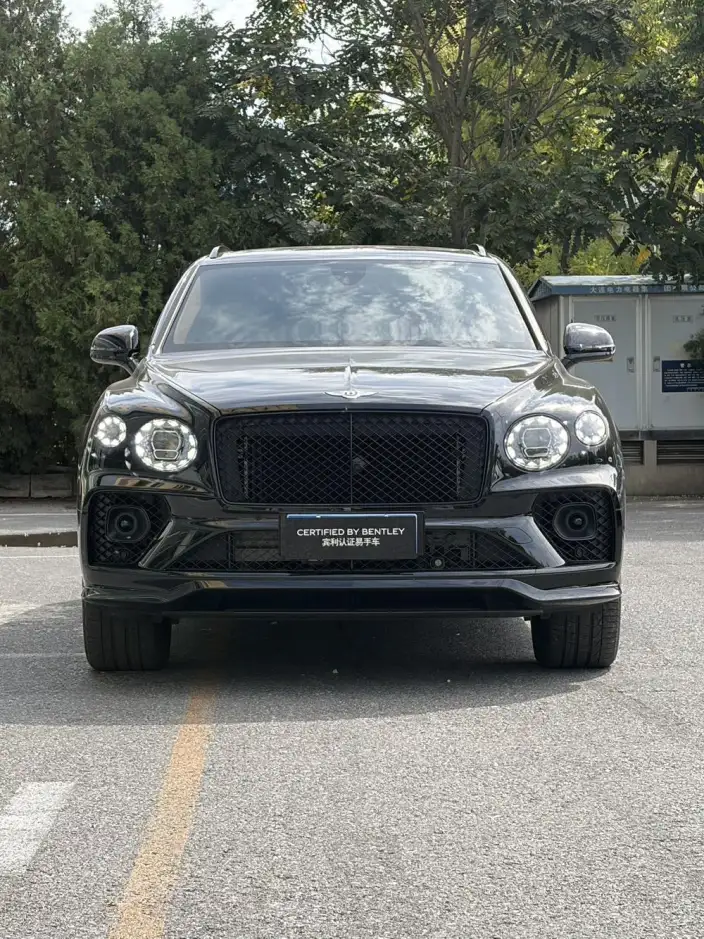 Bentayga 2022 Model 4.0T V8 S – фото 2