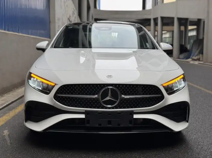 Mercedes-Benz A-class 2023 Model A 180 L Sports sedan – фото 2