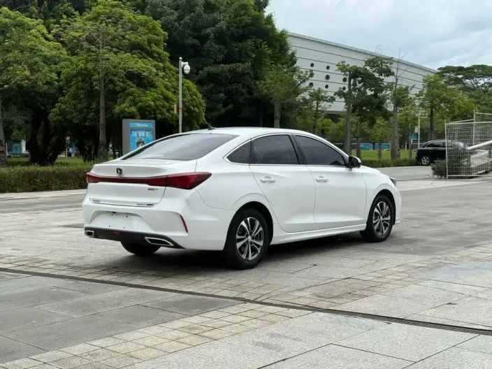 Changan Eado 2023 Model PLUS Changxiang Edition Blue whale NE 1.4T GDI DCT Noble Model – фото 6