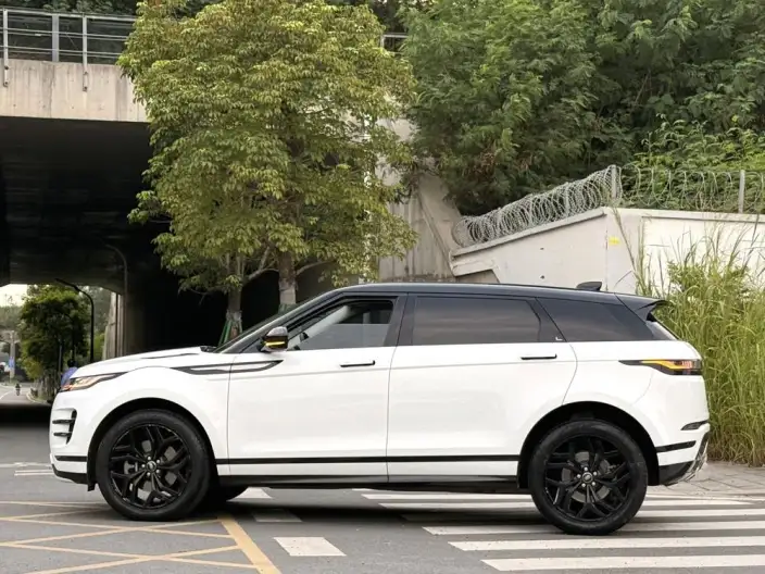 Range Rover Evoque 2023 Model Aurora L 249PS R-Dynamic Deluxe Edition – фото 3