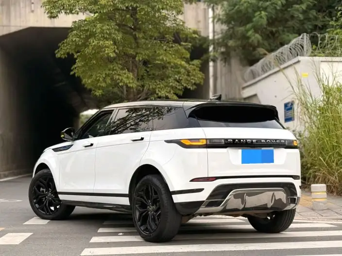 Range Rover Evoque 2023 Model Aurora L 249PS R-Dynamic Deluxe Edition – фото 4