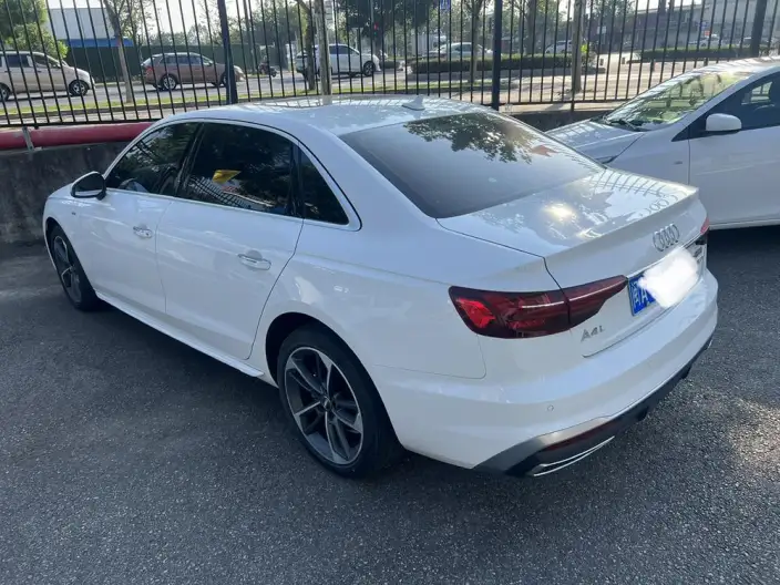 Audi A4 L 2020 Model 40 TFSI Fashion Dynamic Model – фото 3