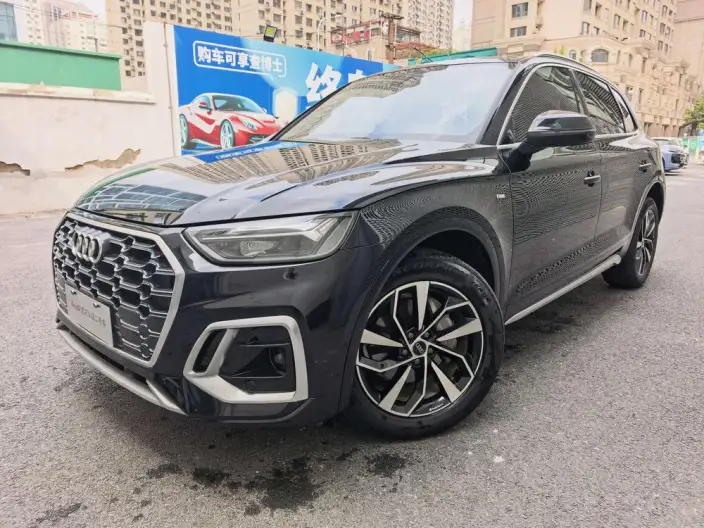 Audi Q5L 2021 Model 40 TFSI Luxury Dynamic Model – фото 1