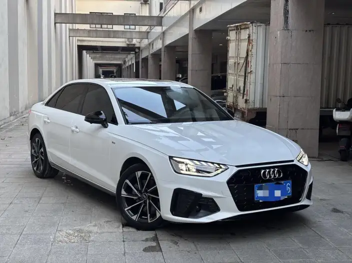 Audi A4 L 2023 Model 40 TFSI Luxury Dynamic Model – фото 3