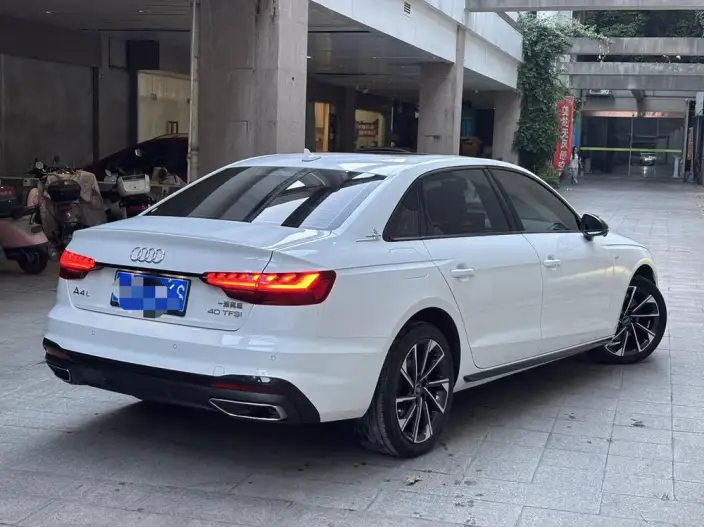 Audi A4 L 2023 Model 40 TFSI Luxury Dynamic Model – фото 6