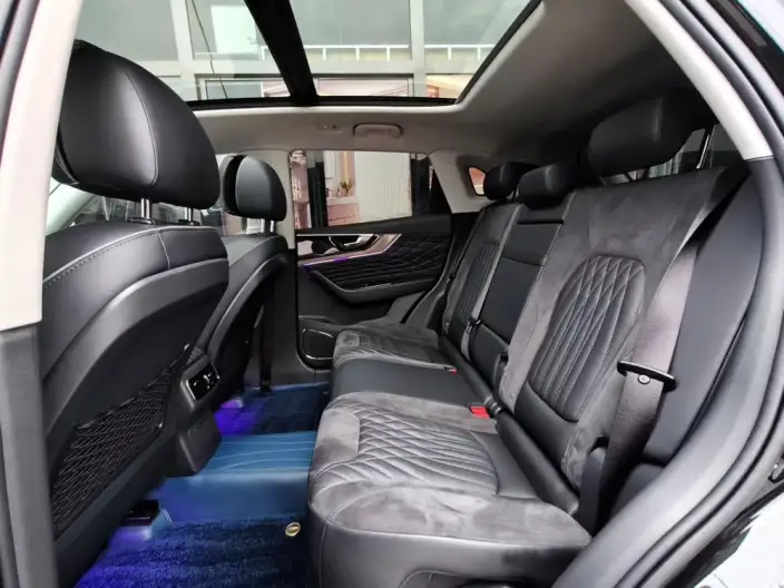 Hongqi HS5 2022 Model Facelift 2.0T Smart Flag Enjoy 4WD Edition – фото 9