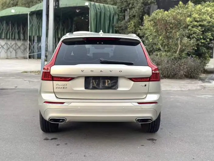 Volvo XC60 2021 Model T5 4WD Smart Range Deluxe Edition – фото 3