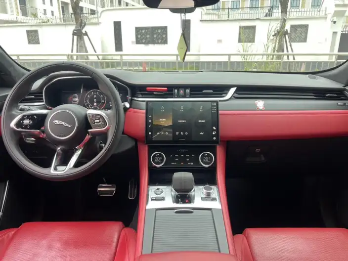 Jaguar F-PACE 2024 Model P400 SPORT – фото 9