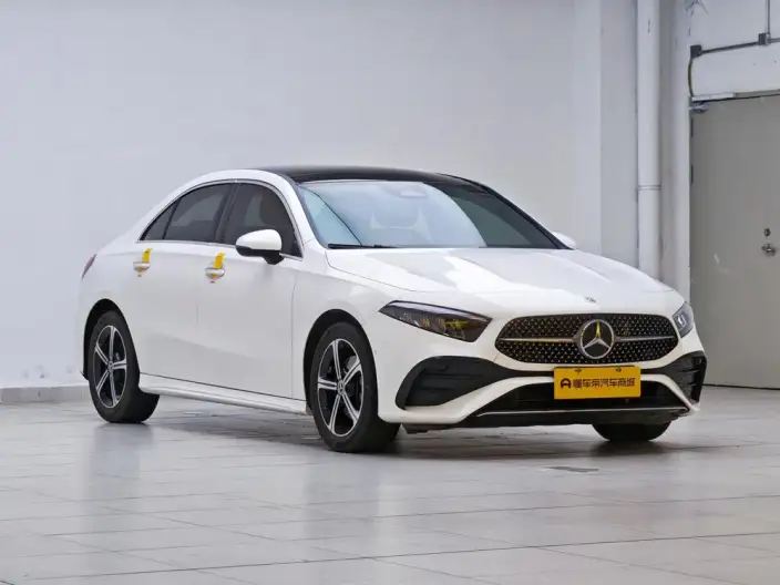 Mercedes-Benz A-class 2024 Model A 200 L Fashion Edition – фото 3