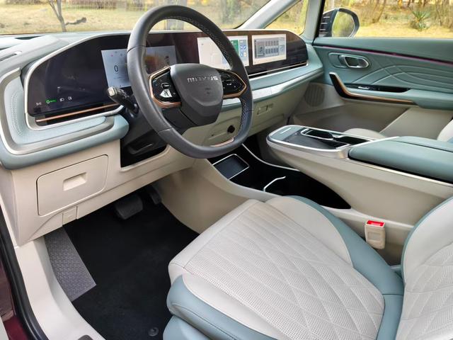 Maxus G90 2023 2.0T Star Seven Passenger Edition